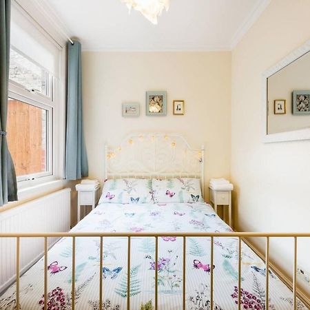 Bikki Apartments - 2 Bedroom Гарроу Екстер'єр фото