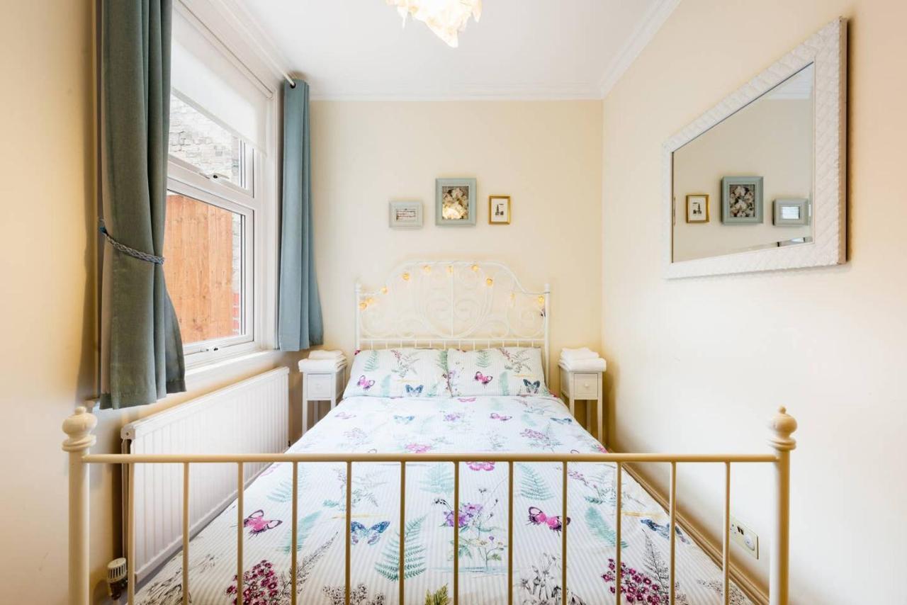 Bikki Apartments - 2 Bedroom Гарроу Екстер'єр фото