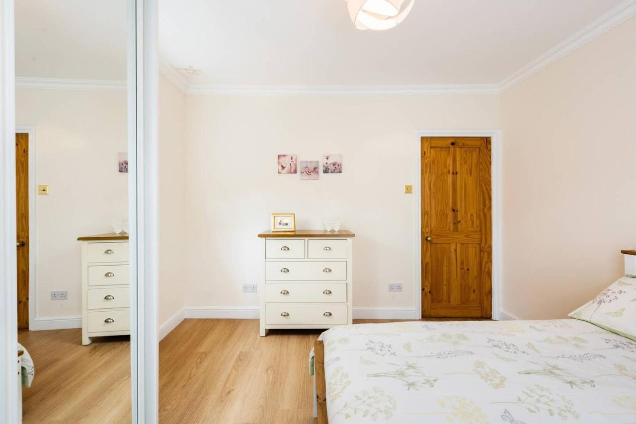 Bikki Apartments - 2 Bedroom Гарроу Екстер'єр фото