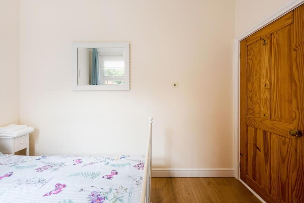 Bikki Apartments - 2 Bedroom Гарроу Екстер'єр фото
